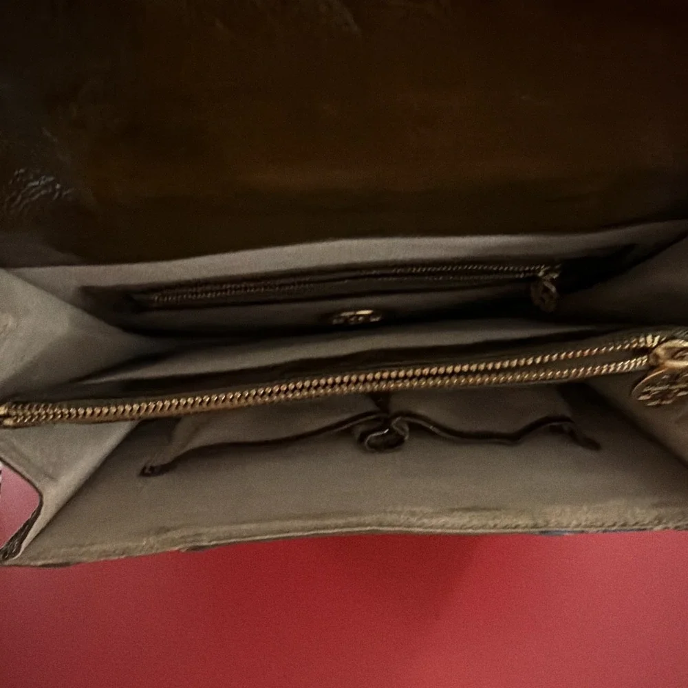 Tory Burch Indie Vintage Retro Artsy Olive Blue Shoulder Bag Gold Chain
